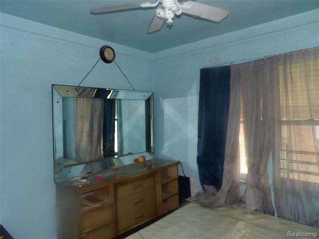 10945 Peerless Street, Detroit, MI 48224