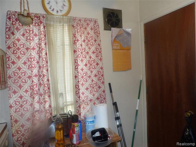 10945 Peerless Street, Detroit, MI 48224