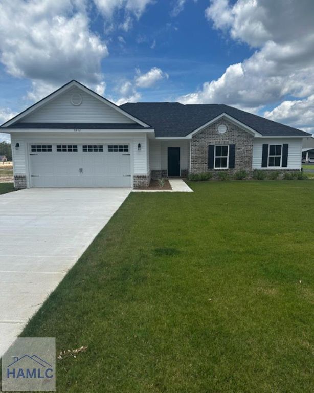 108 Mangrove Court, Jesup, GA 31546