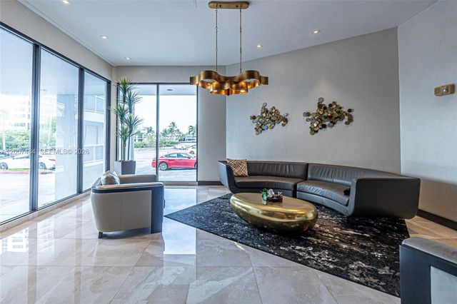 20505 E Country Club Dr 931, Aventura, FL 33180