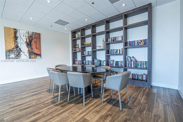20505 E Country Club Dr 931, Aventura, FL 33180