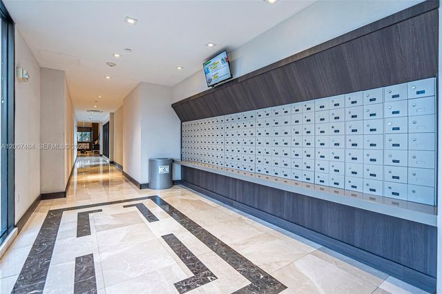 20505 E Country Club Dr 931, Aventura, FL 33180