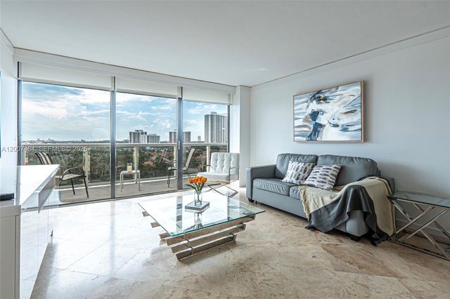 20505 E Country Club Dr 931, Aventura, FL 33180