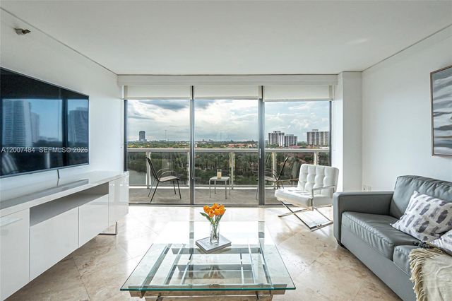 20505 E Country Club Dr 931, Aventura, FL 33180