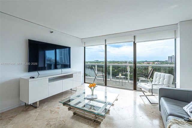 20505 E Country Club Dr 931, Aventura, FL 33180