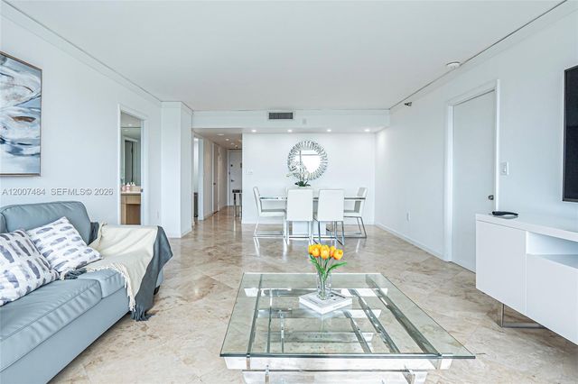 20505 E Country Club Dr 931, Aventura, FL 33180