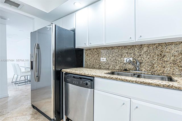 20505 E Country Club Dr 931, Aventura, FL 33180