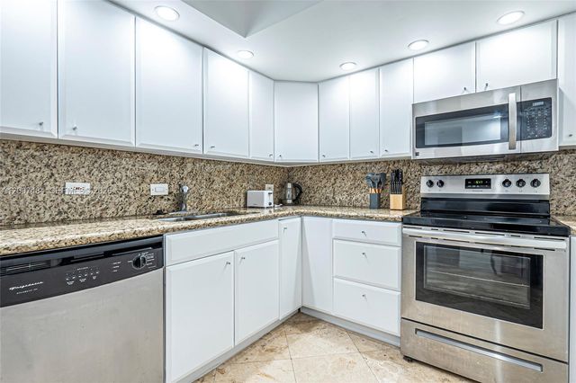 20505 E Country Club Dr 931, Aventura, FL 33180