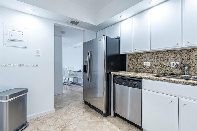 20505 E Country Club Dr 931, Aventura, FL 33180
