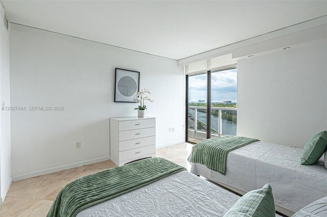 20505 E Country Club Dr 931, Aventura, FL 33180