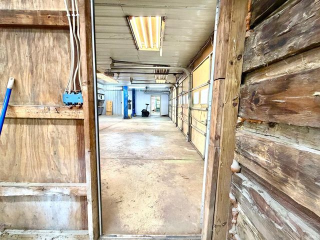 2595 Old State Rd 37 N Highway, Bedford, IN 47421