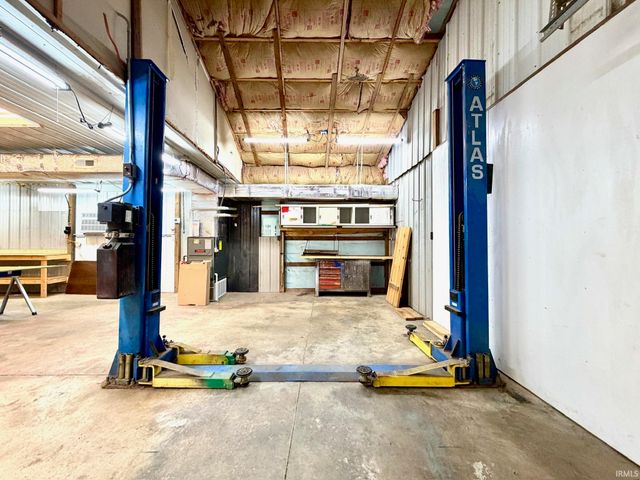 2595 Old State Rd 37 N Highway, Bedford, IN 47421