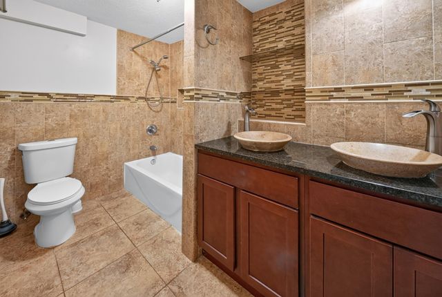 3947 Dupont Avenue N, Minneapolis, MN 55412