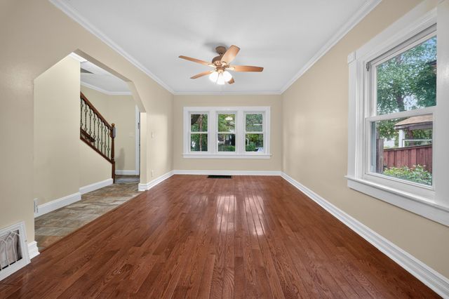 3947 Dupont Avenue N, Minneapolis, MN 55412
