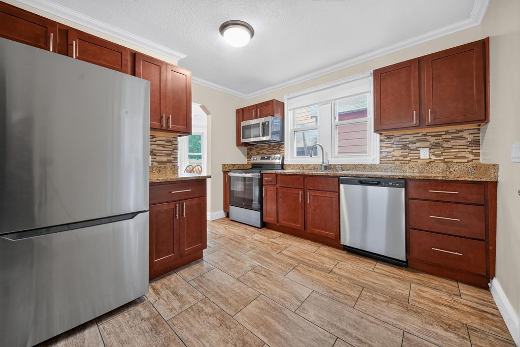 3947 Dupont Avenue N, Minneapolis, MN 55412 — photo 2