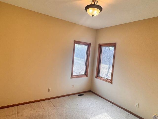 7413 SW Falcon ST, Topeka, KS 66614