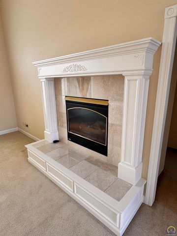 7413 SW Falcon ST, Topeka, KS 66614