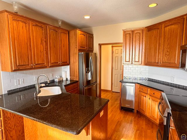 7413 SW Falcon ST, Topeka, KS 66614