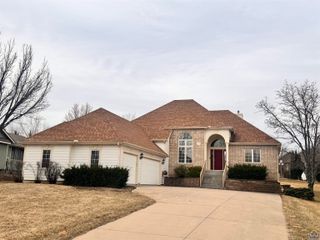 7413 SW Falcon ST, Topeka, KS 66614