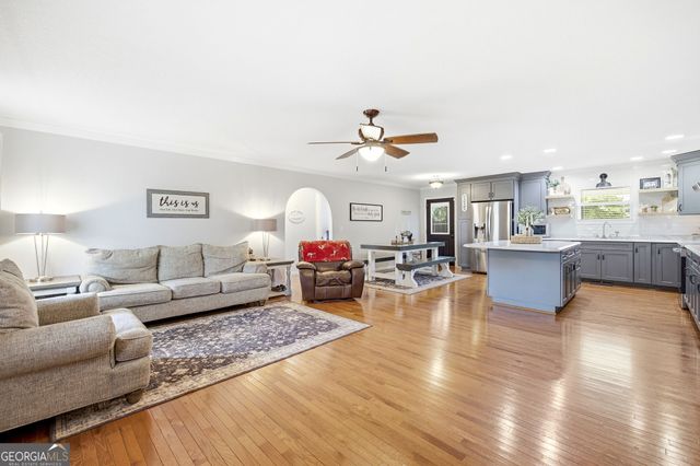 1841 Hunters Creek Road, Toccoa, GA 30577