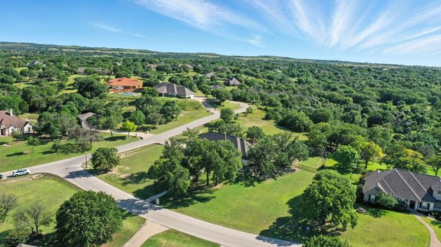221 Arapahoe Ridge, Weatherford, TX 76087
