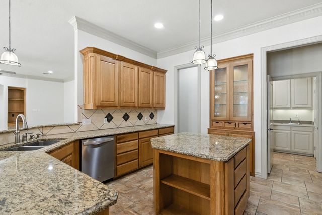 221 Arapahoe Ridge, Weatherford, TX 76087