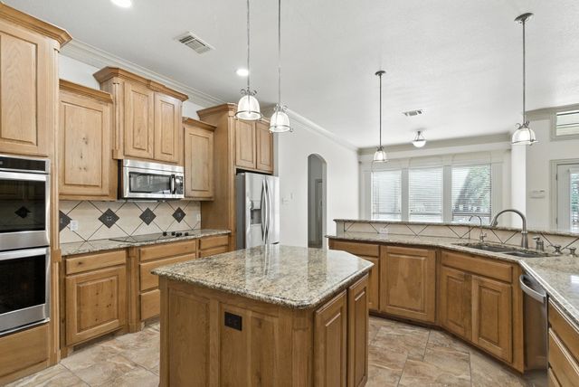 221 Arapahoe Ridge, Weatherford, TX 76087