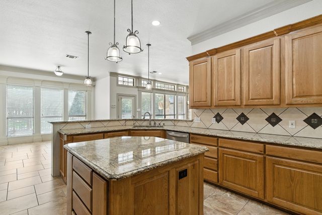 221 Arapahoe Ridge, Weatherford, TX 76087