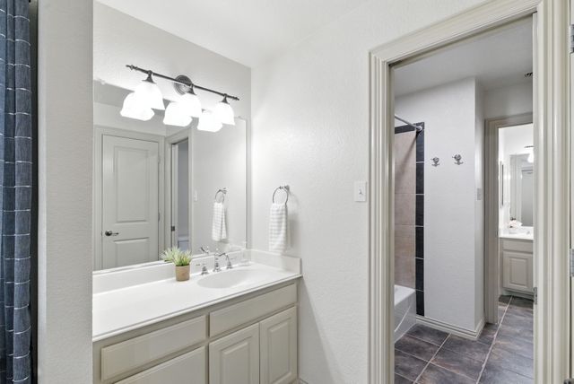 221 Arapahoe Ridge, Weatherford, TX 76087