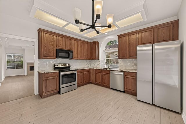 14139 Swallowfield Drive, Houston, TX 77077