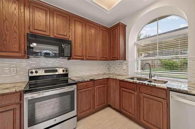 14139 Swallowfield Drive, Houston, TX 77077