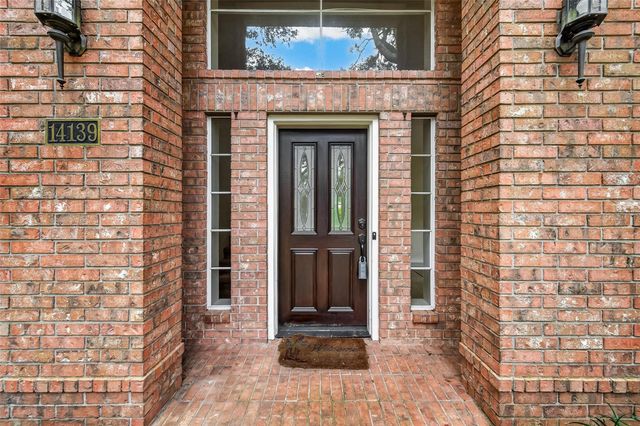 14139 Swallowfield Drive, Houston, TX 77077