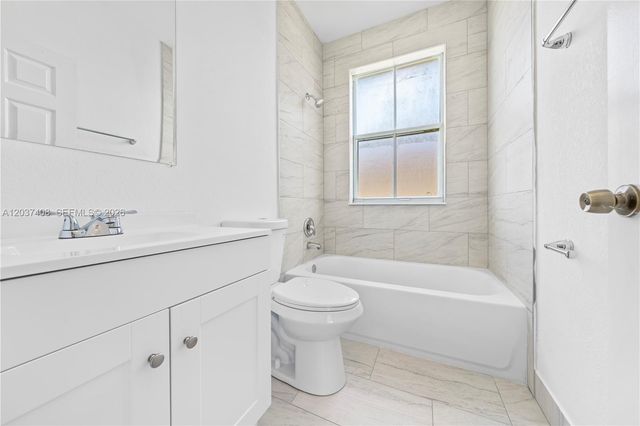 27460 SW 138th Path, Homestead, FL 33032