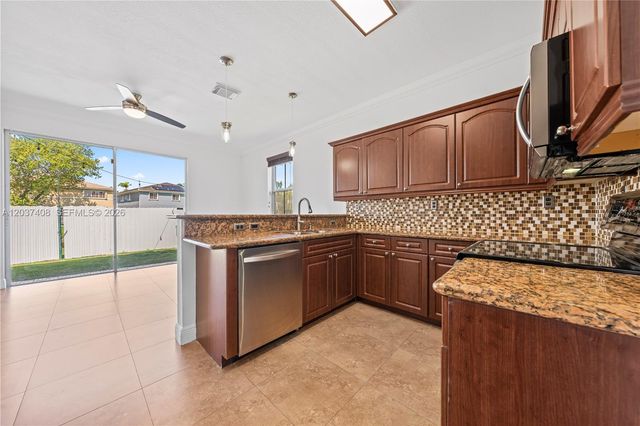27460 SW 138th Path, Homestead, FL 33032