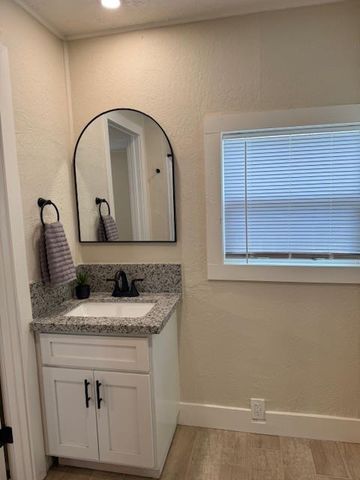 9569 Phelan Cir, Delhi, CA 95315