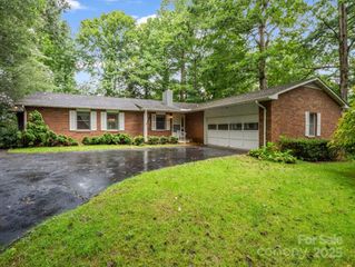 845 Greenwood Drive, Hendersonville, NC 28791