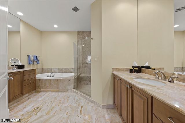 4951 Bonita Bay BLVD PH 302, Bonita Springs, FL 34134