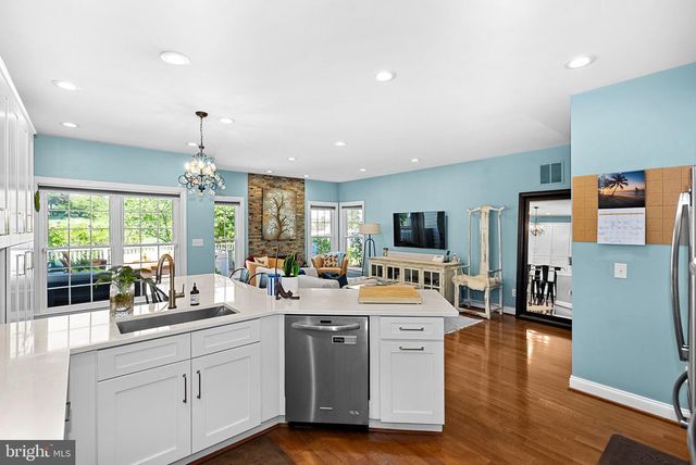 20127 VALHALLA SQ, Ashburn, VA 20147