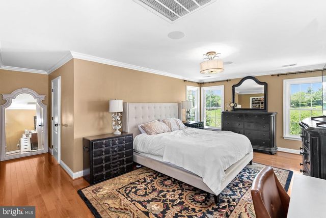 20127 VALHALLA SQ, Ashburn, VA 20147