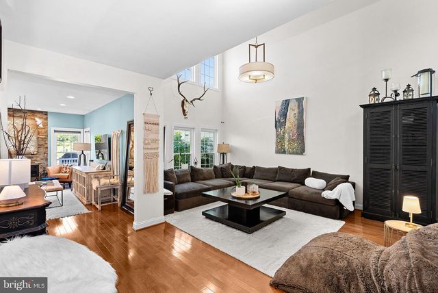 20127 VALHALLA SQ, Ashburn, VA 20147