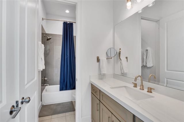 22919 Cuadro Street, Galveston, TX 77554