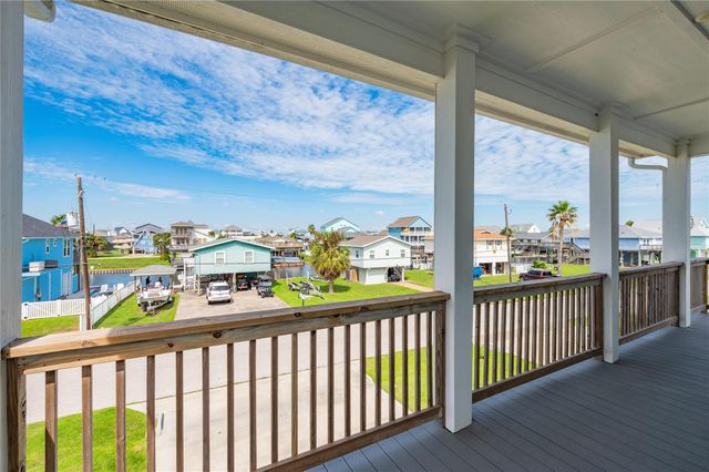22919 Cuadro Street, Galveston, TX 77554
