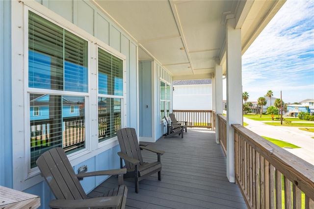 22919 Cuadro Street, Galveston, TX 77554