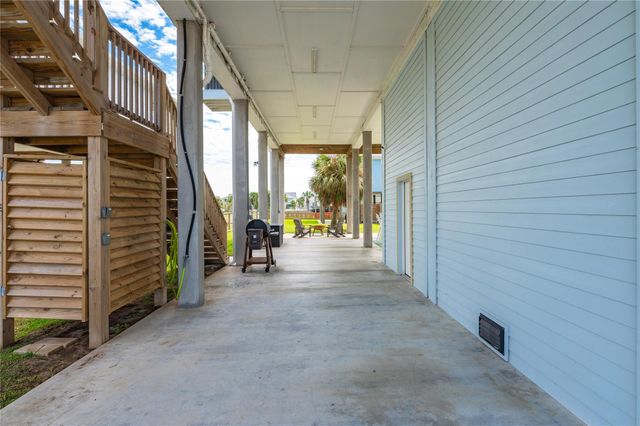 22919 Cuadro Street, Galveston, TX 77554