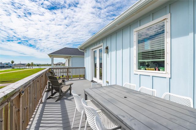 22919 Cuadro Street, Galveston, TX 77554