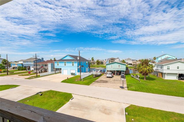 22919 Cuadro Street, Galveston, TX 77554