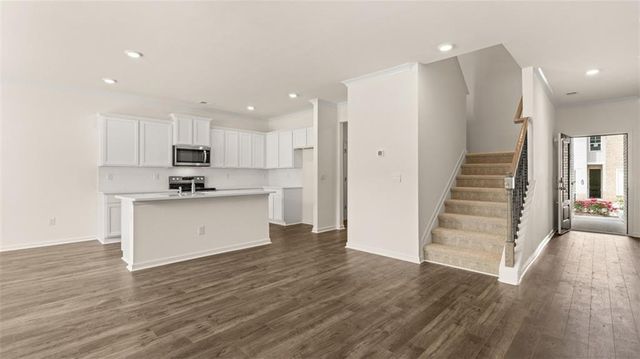 460 Silver Moon Drive, Loganville, GA 30052