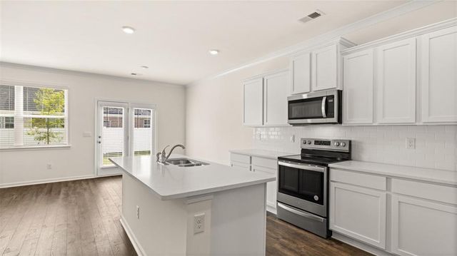 460 Silver Moon Drive, Loganville, GA 30052