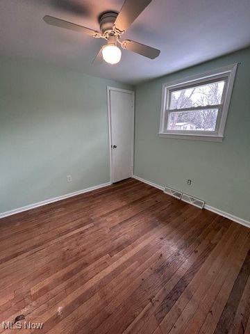 5930 Walbrook Street NW, Canton, OH 44718