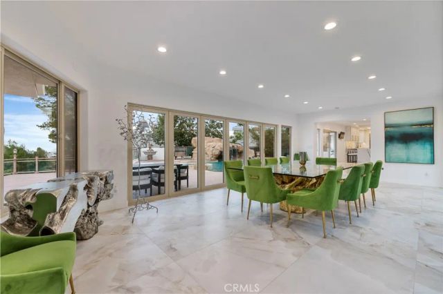 4651 Ellenita Ave., Tarzana, CA 91356